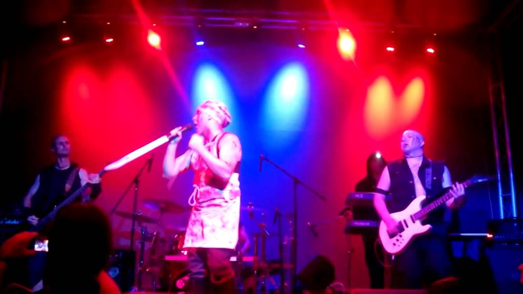 Meinstein (Rammstein Tribute band) tocando  Mein teil. Reus (12/07/14)
