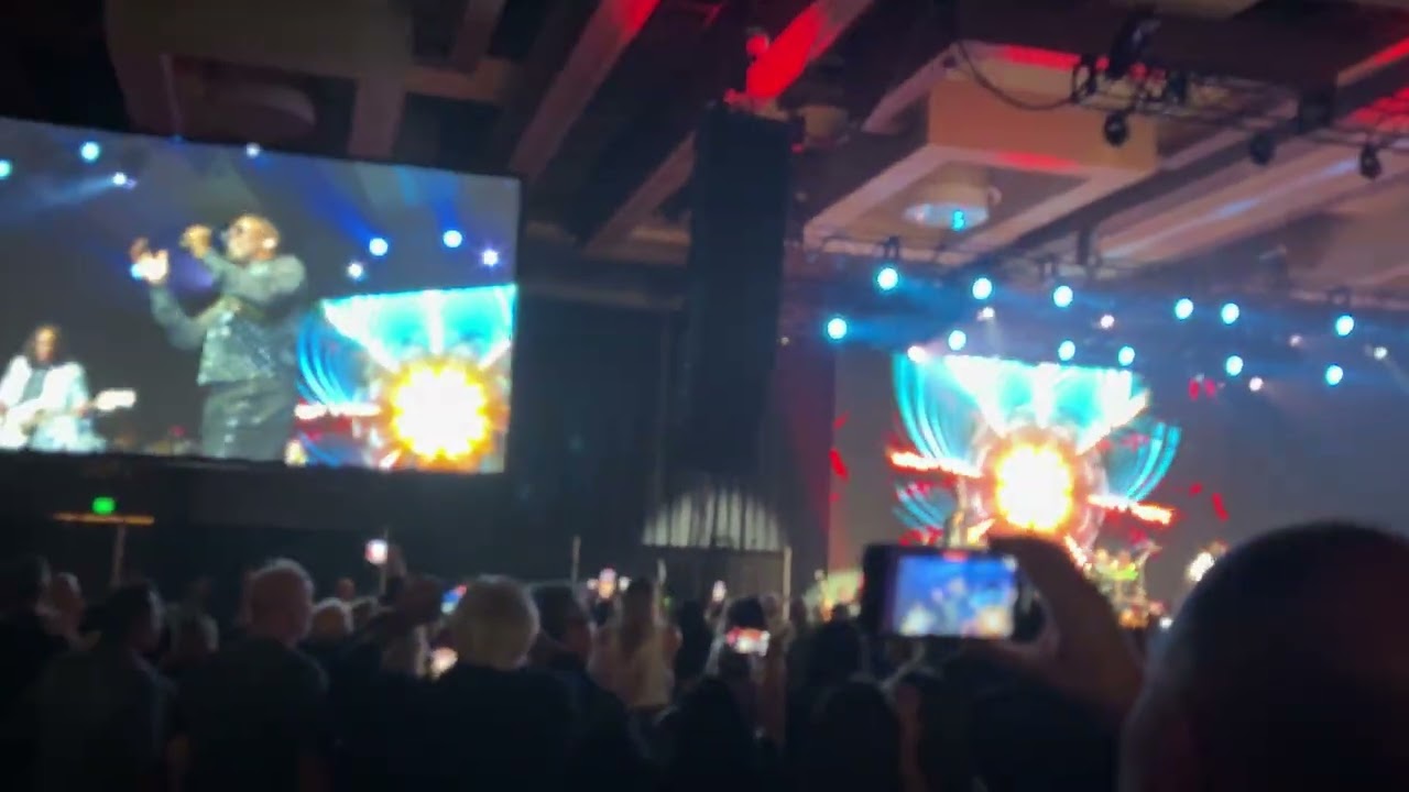 Let's Groove+September - Earth, Wind & Fire Live @ the Summit, Pechanga Casino, Temecula