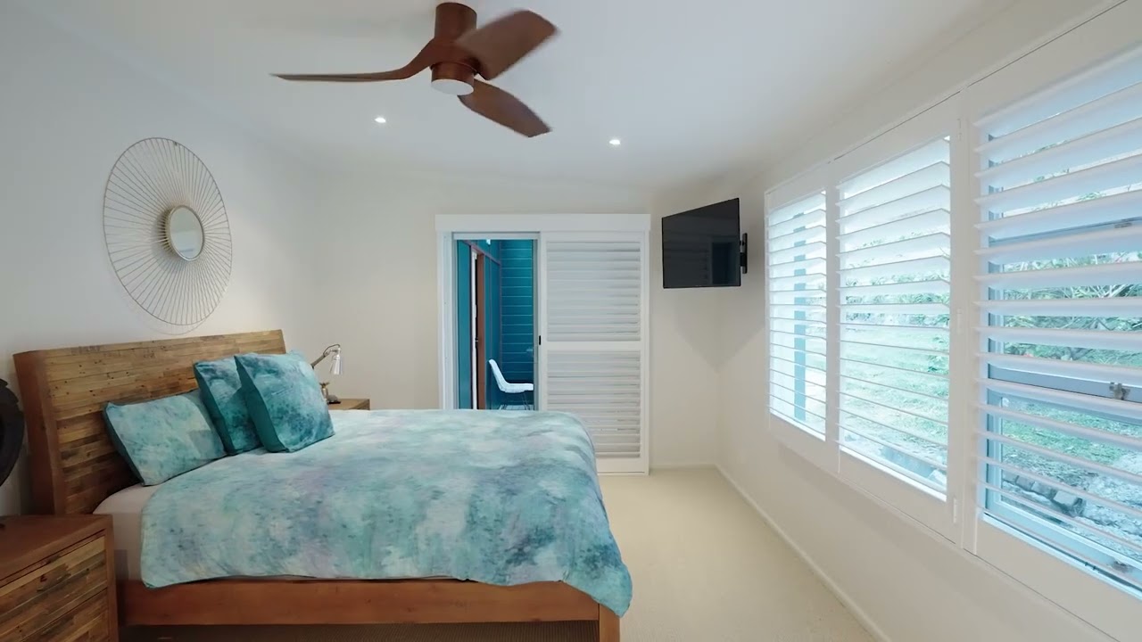 Ultimate Coastal Escape: Boundless Space, Ocean Views - 27 Fairscene Avenue, Avoca Beach