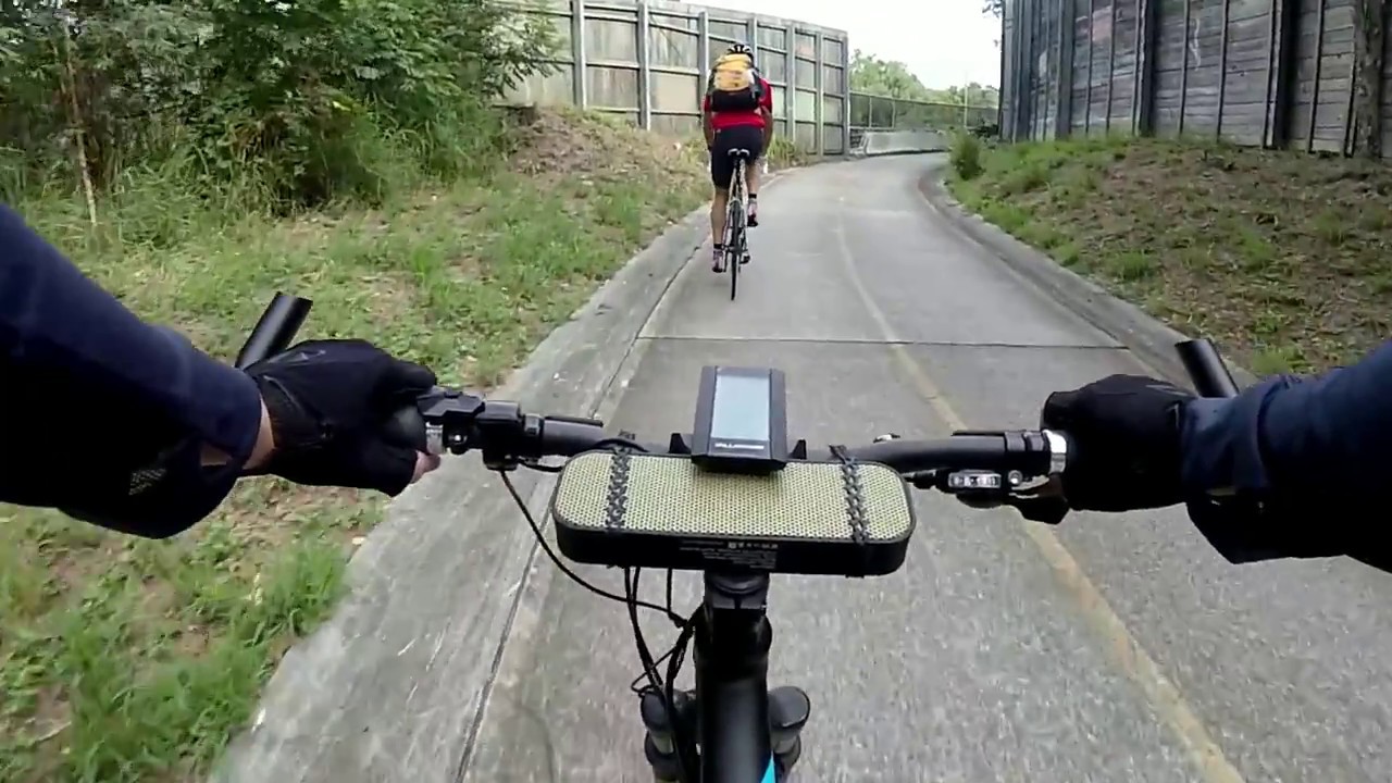 DIY E-Bike overtaking everyone on commute