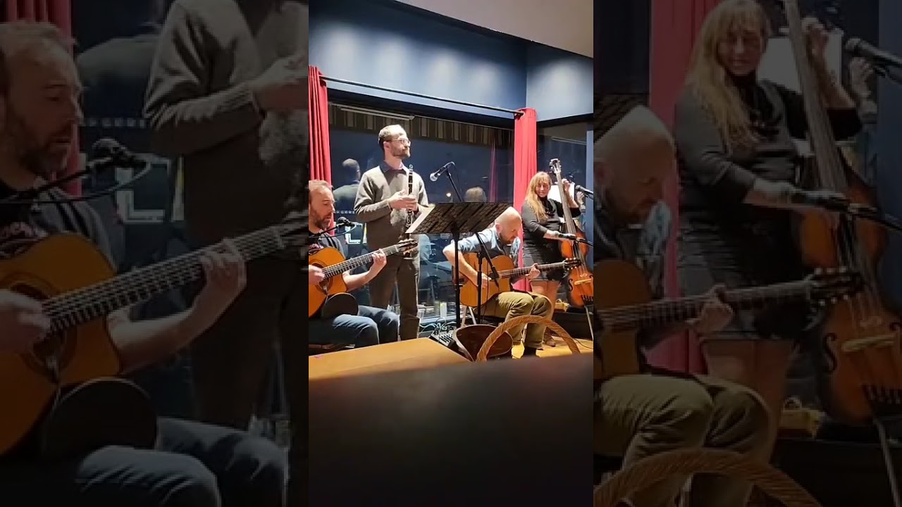 "Manoir de Mes Rêves" - Devonian Hot Club