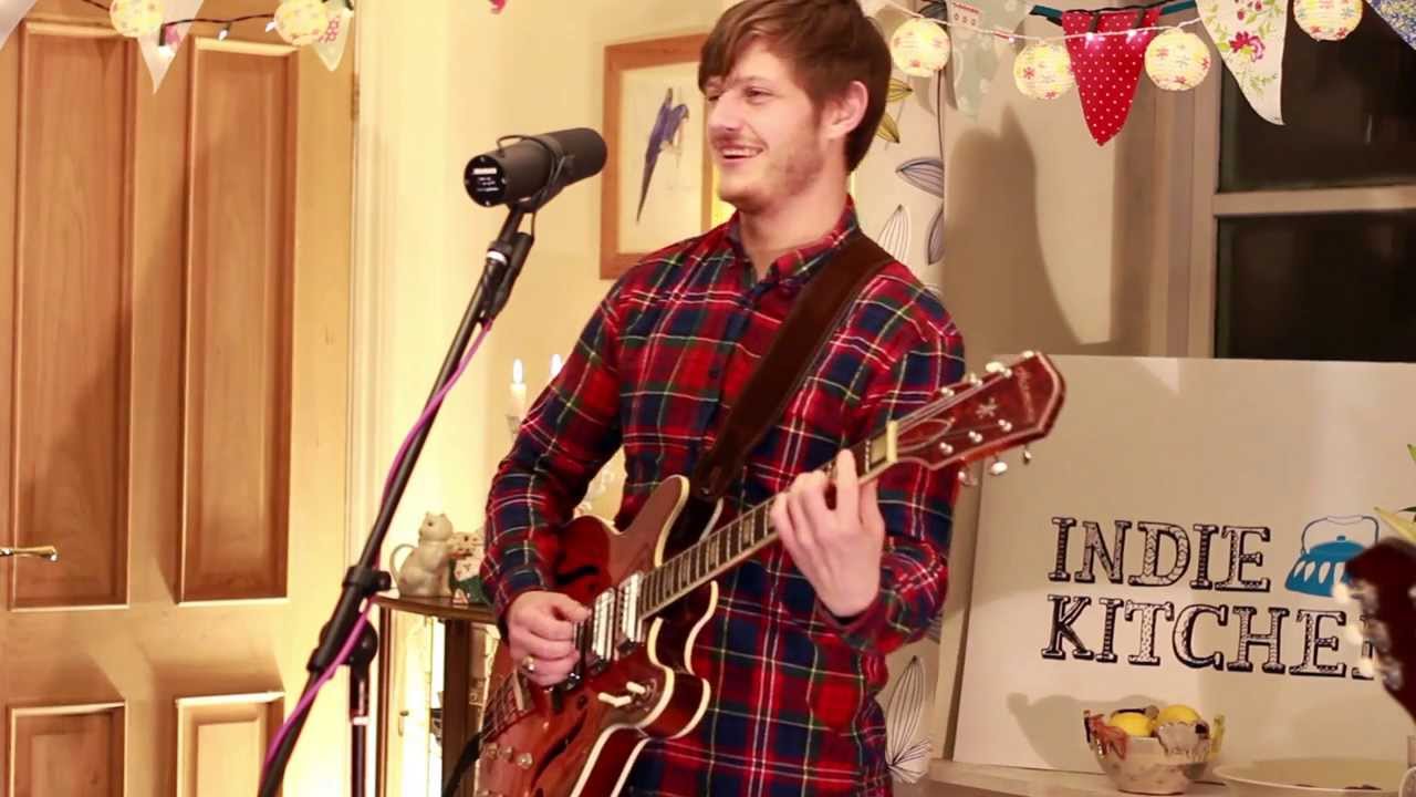 Sam Brookes - Numb (Indie Kitchen Session)
