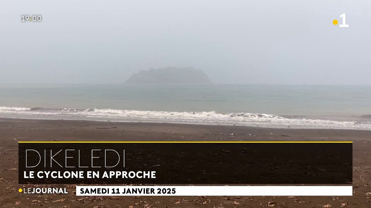 🟠 EN DIRECT : Suivez notre édition spéciale consacrée au cyclone Dikeledi qui menace Mayotte, pla...