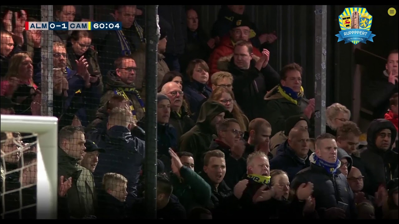 Eerbetoon Uitvak Cambuur aan Carlo de Leeuw (R.I.P)