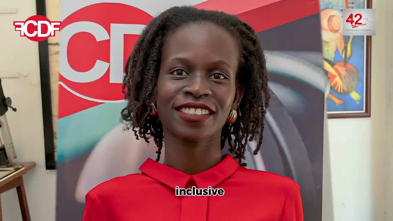 𝐂𝐚𝐫𝐥𝐚 𝐀𝐥𝐛𝐞𝐫𝐭𝐨 𝐌𝐚𝐬𝐬𝐚𝐧𝐠𝐨, representante da 𝐀𝐔𝐑𝐀, formada no 𝐜𝐮𝐫𝐬𝐨 𝐢𝐧𝐭𝐞𝐧𝐬𝐢𝐯𝐨 𝐝𝐞 𝐟𝐨𝐭𝐨𝐠𝐫𝐚𝐟𝐢𝐚 n𝐨 (𝐂𝐃𝐅𝐅).
