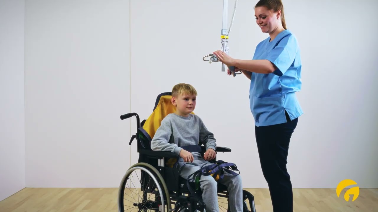 Basic High – Kids – Sling on – in a wheelchair