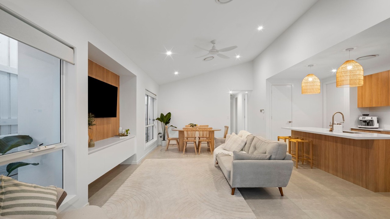 Sale Showcase: 4 Panorama Place, Brookhaven Estate, Bahrs Scrub QLD 4207