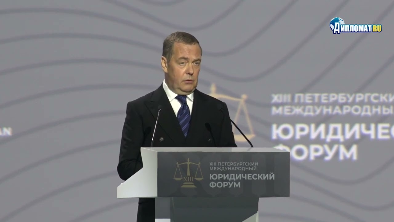 Медведев дал Украине последний шанс