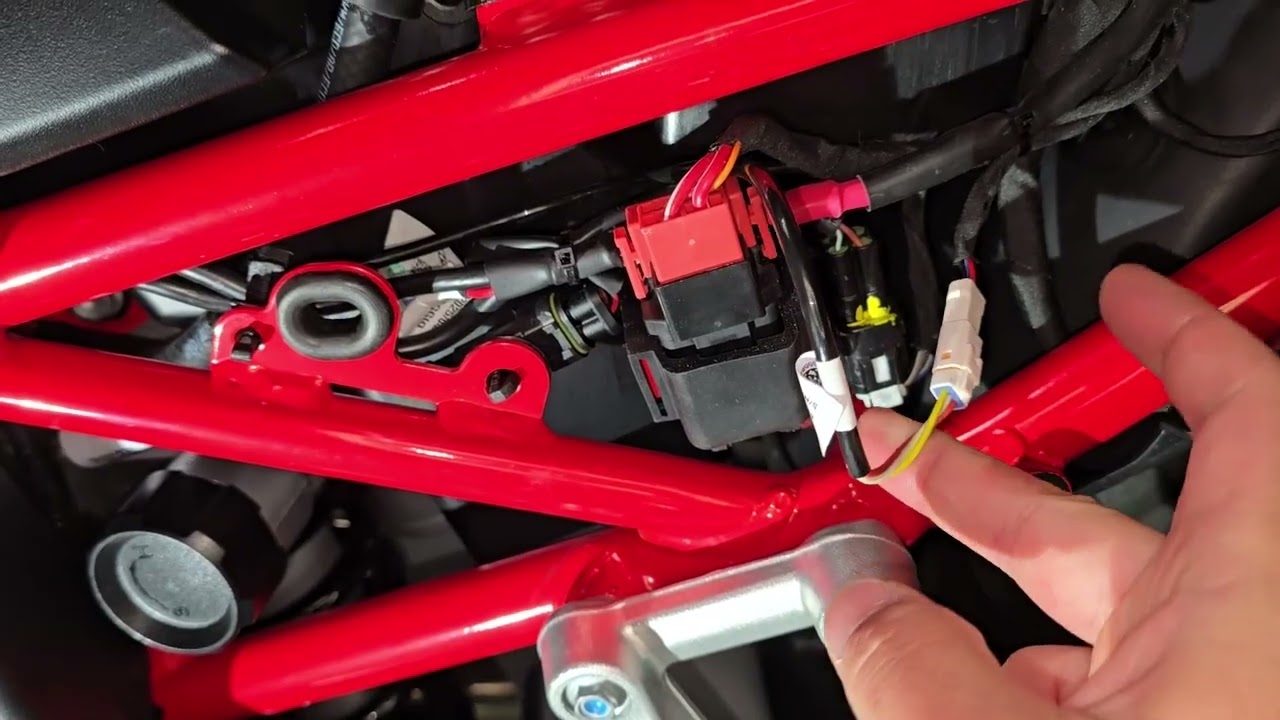 2026 Aprilia Tuareg 660 Quick shifter install