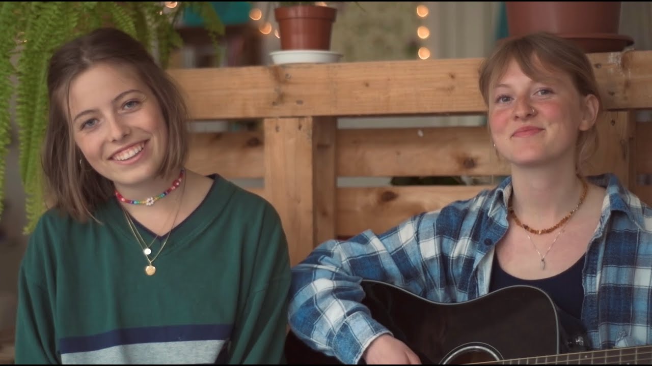 Nur ein Wort (Wir sind Helden) Cover by Maresa & Emilia