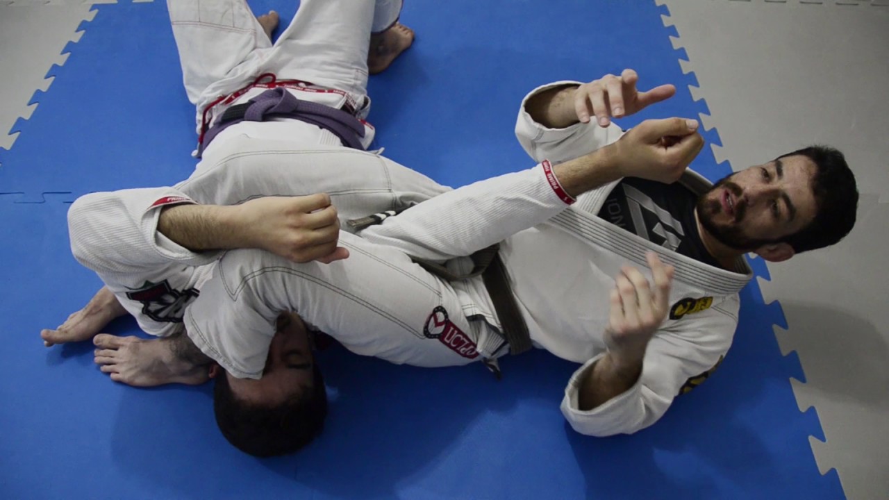 Arm lock na montada #24