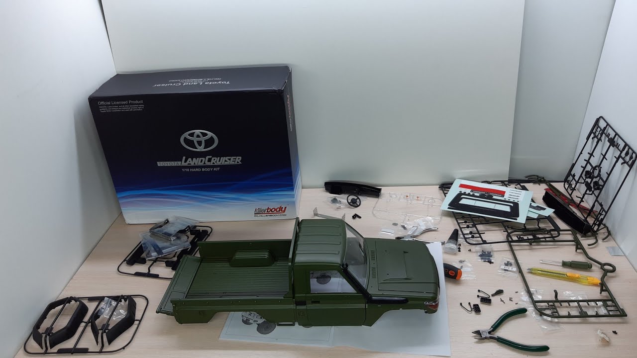 Кузов Toyota land Cruiser 70 от Killerbody на шасси Traxxas trx4. Матовый провал.
