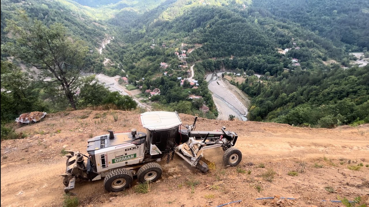HİDROMEK GREYDER TEHLİKE SINIFI YÜKSEK YOLDA HARİKA İŞ ÇIKARIYOR #greyder #hidromek #operator