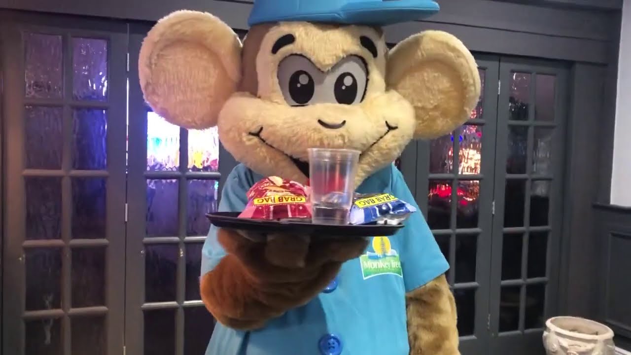 Table Service - Monkey Tree Holiday Park