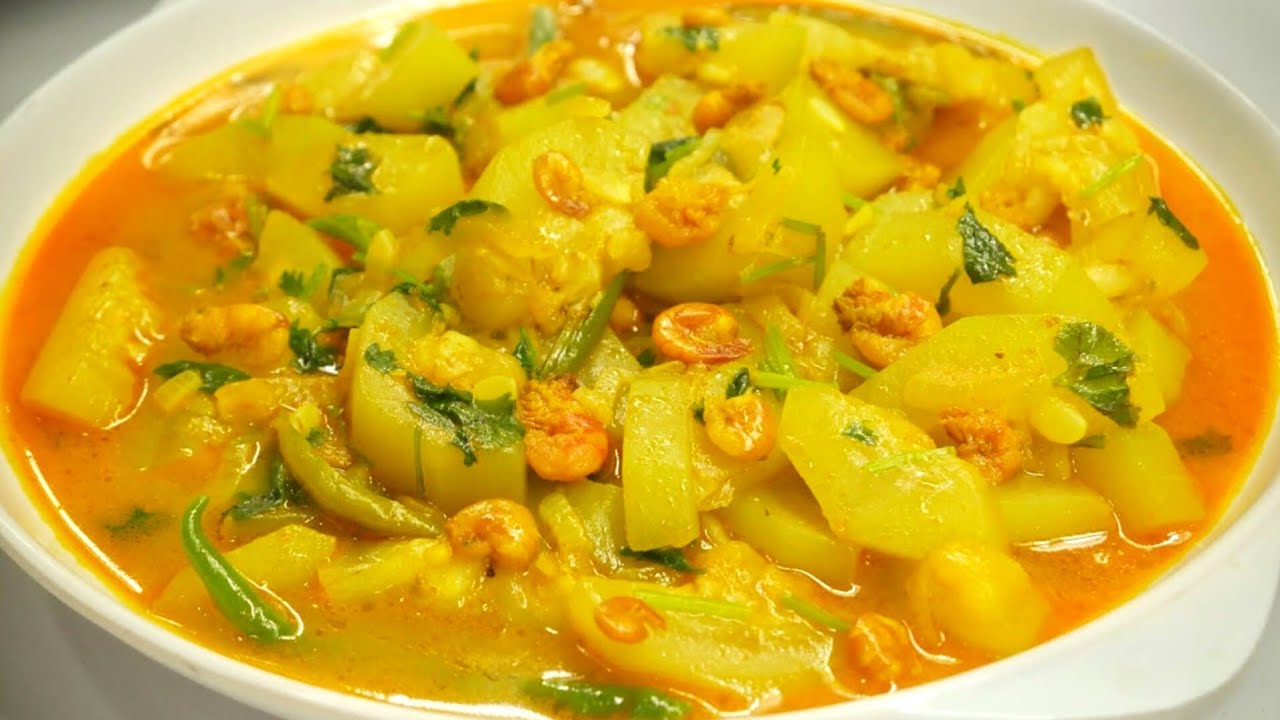 শীতের কচি লাউ দিয়ে চিংড়ি মাছের সেরা স্বাদের ঝোল | Lau Chingri Recipe Bangla