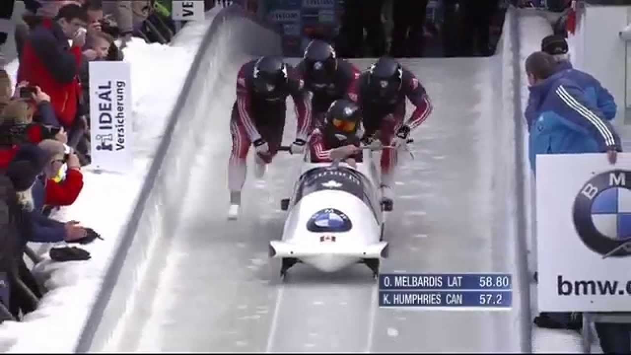 Kaillie Humphries and her team crashed in Winterberg