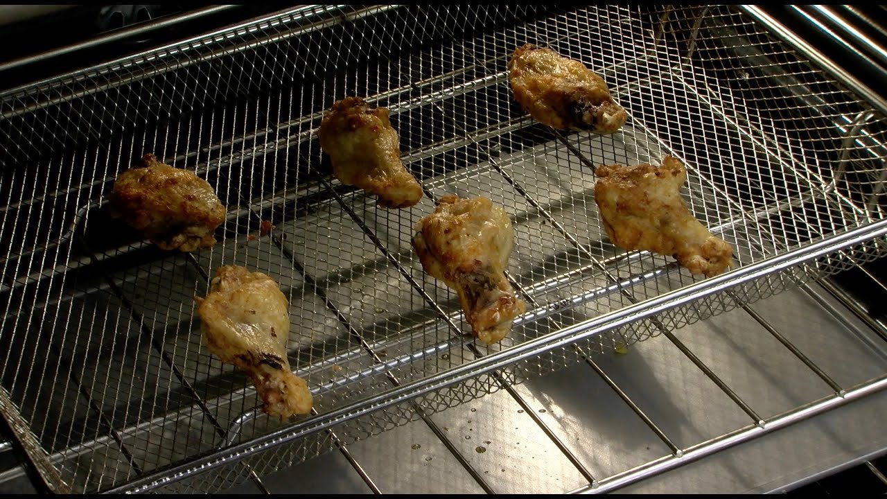 Использование функции Air Fry и корзины для принадлежностей