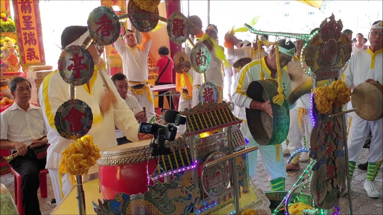 潮州大锣鼓 Drum Master Tan Buay Tee ban sian for  (龍南殿香亭會潮州大锣鼓 Version)