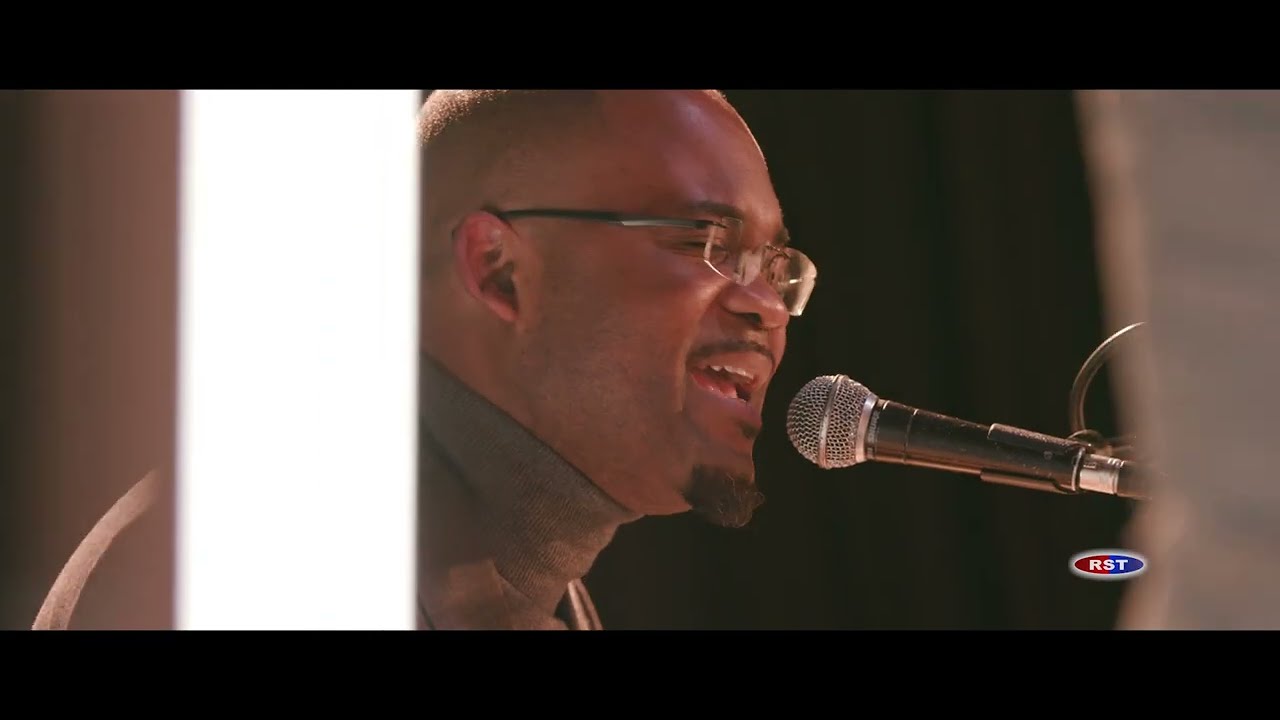 L'ETERNEL A FAIT POUR MOI DES MERVEILLES - Fr Jules KAYEMBE