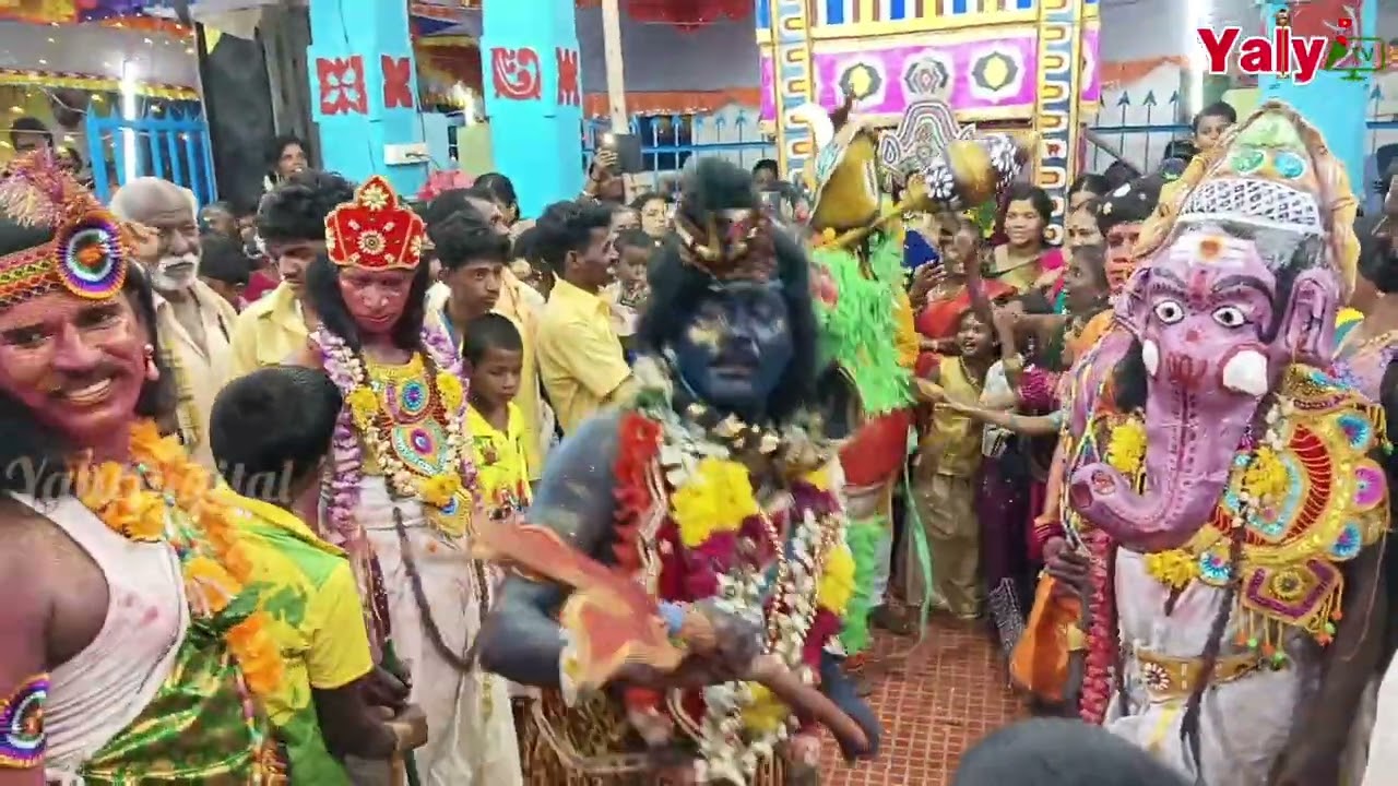 பயப்படாமல் பாருங்க 🥵திலி பகத்சிங்தெரு துர்கையம்மன் கோவில் காளி முத்தாரம்மன் வேடமிட்டு  பக்தர்கள்