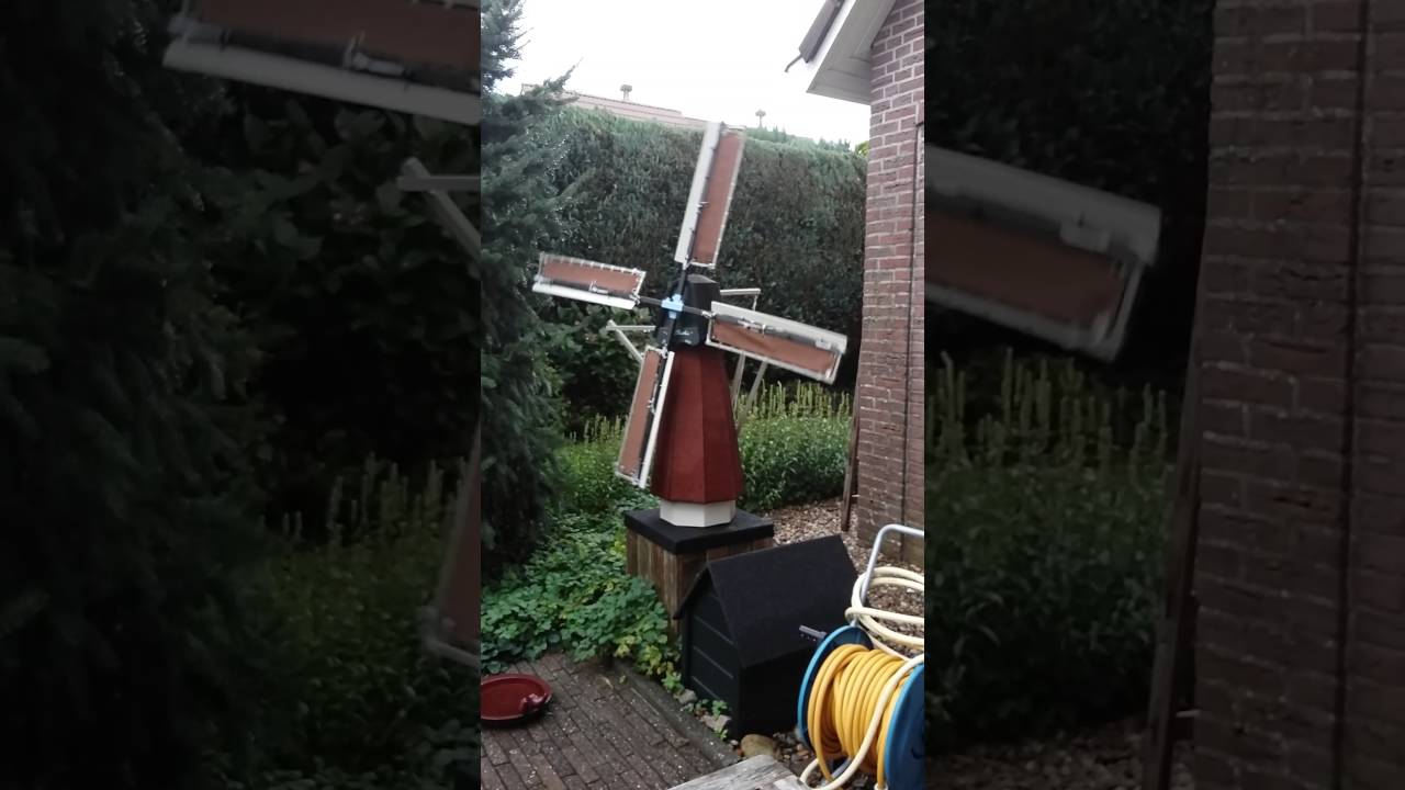 Speelmolen het poorthuis draaiend