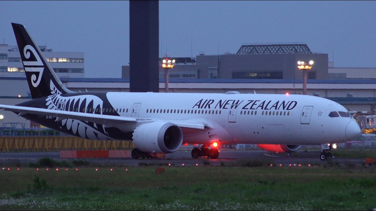 Air New Zealand Boeing 787-9 ZK-NZF Landing and Takeoff [NRT/RJAA]