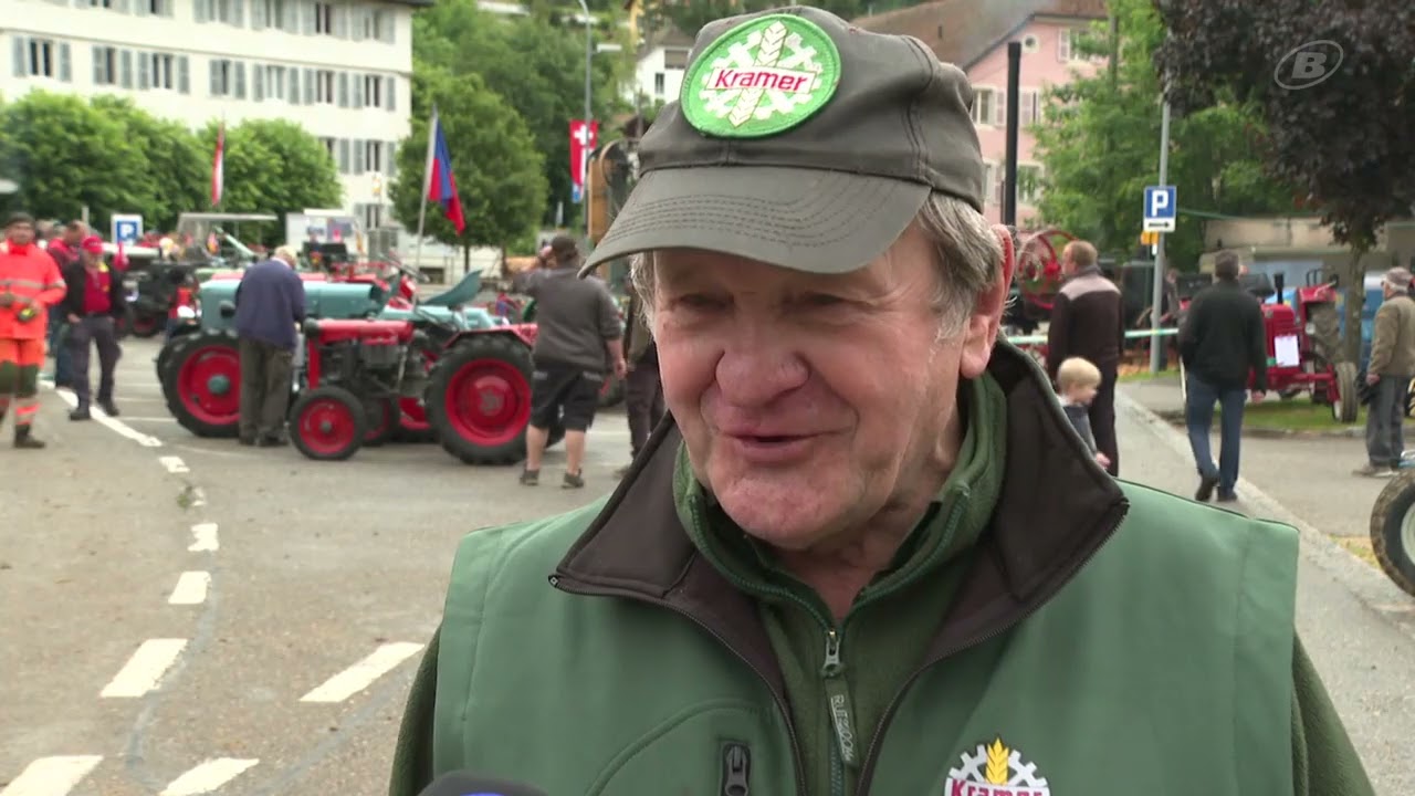 Près de 400 tracteurs et vieilles machines à Villeret