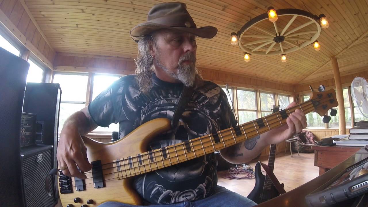 GIMME THREE STEPS-LYNYRD SKYNYRD-BASS COVER
