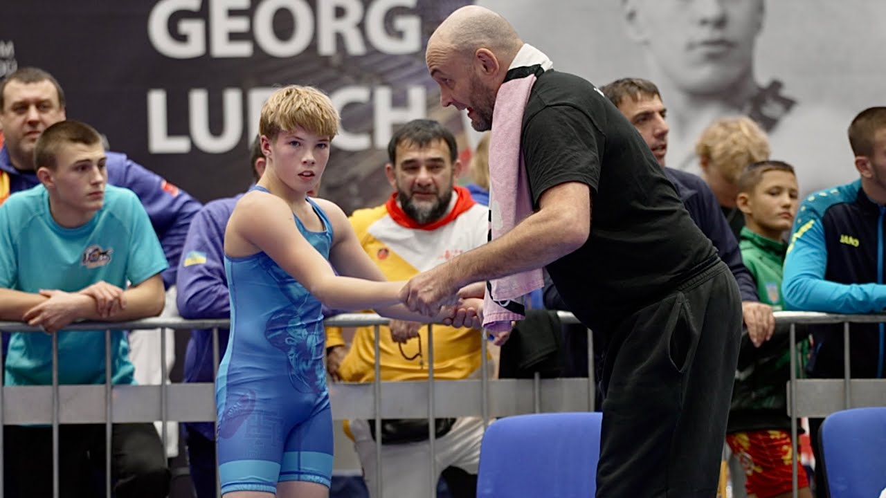U15 Leri Markoidze (GEO) vs Otto Sepponen (FIN) 44kg. Greco-roman boys youth wrestling. B-cam-man