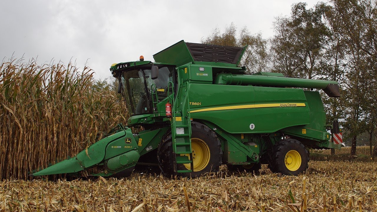 John Deere T560i uitgerust met AutoTrac en JDLink in de korrelmaïs Trekkerweb