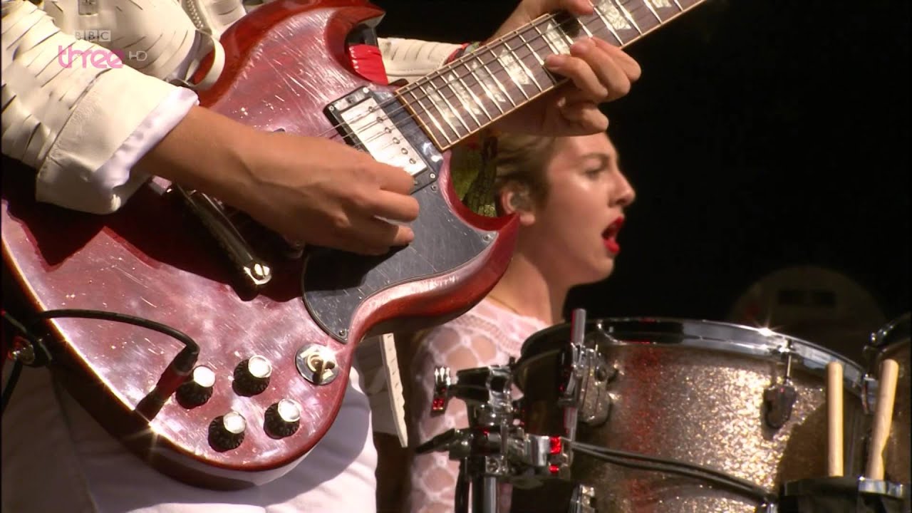 HAIM - Glastonbury 2014 Falling , If I Could Change Your Mine , Forever , The Wire + Interview