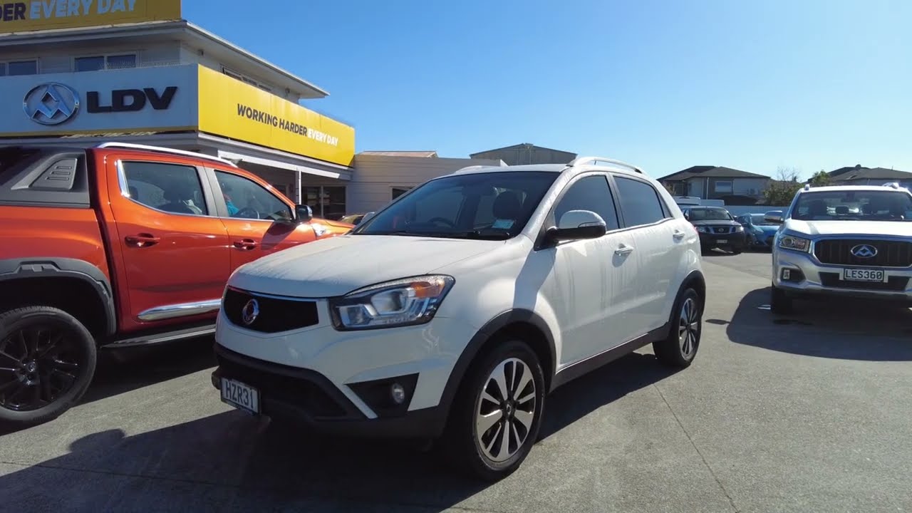 2015 SsangYong Korando AWD Luxury 2L Petrol Auto - Walkaround.