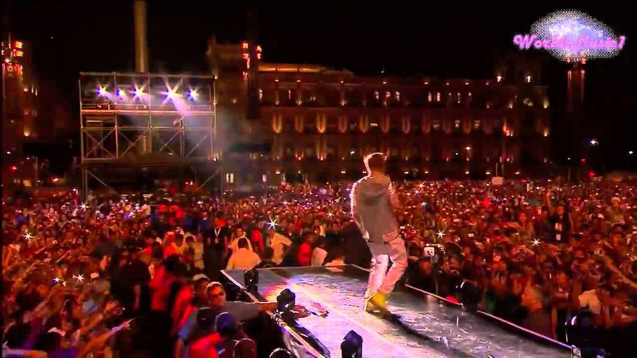 Justin Bieber - Ü Smile (En El Zocalo De México Oficial HD)