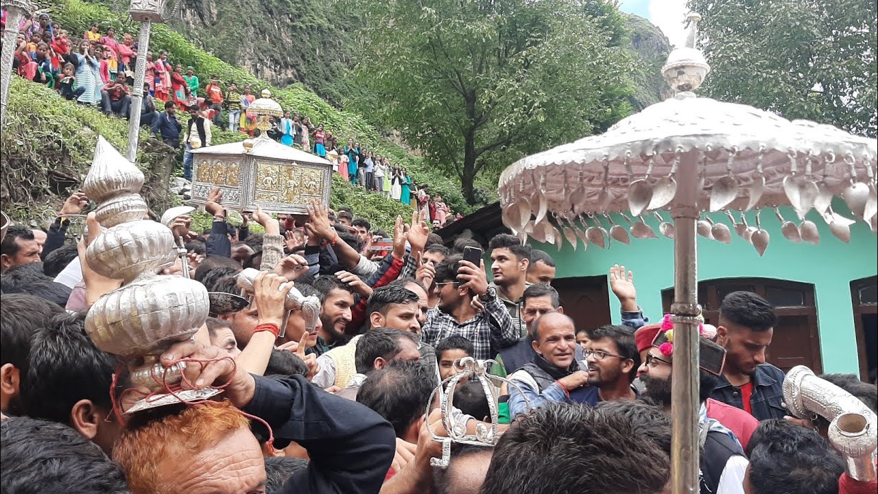 मोहना मे सार्वजानिक दर्शन चालदा महाराज के प्रतीकों के साक्षात दर्शन करे Mohana chalda mahasu