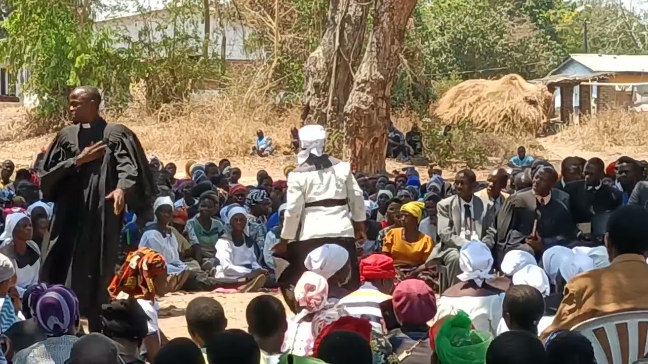 Reverend shameson Ranga preaching to the Mr Edward Banda Funeral 