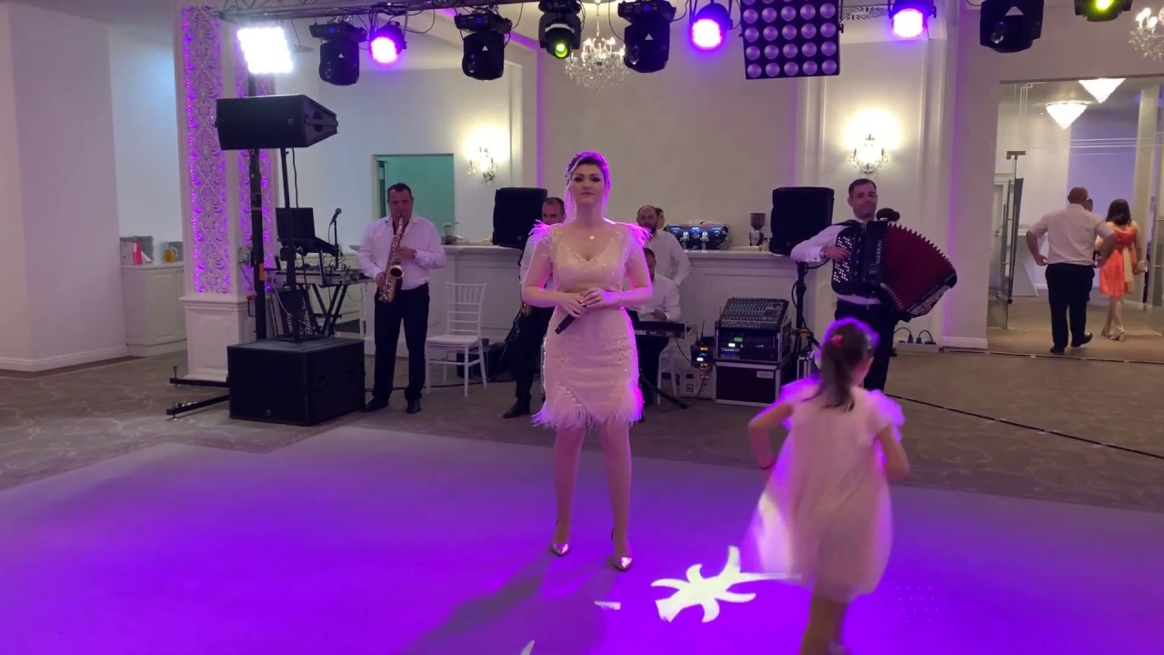 E păcat să n-ai păcat(cover), Avea gura ca frăguța, Cine oare, cine
