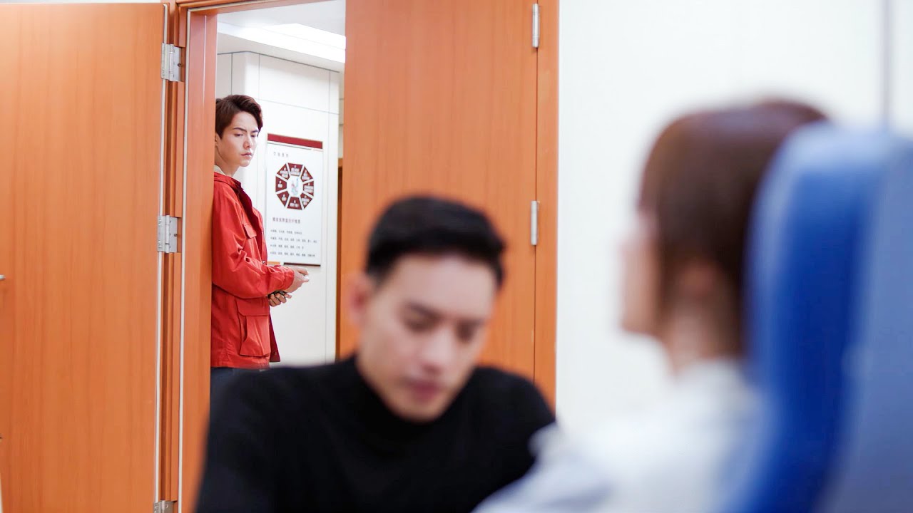 The CEO takes care of his wife when she is sick, but her cheating husband feels uncomfortable!