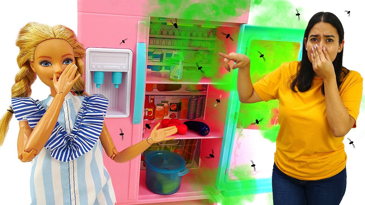 Spielspaß mit Barbie. Barbies Lebensmittel sind abgelaufen. Puppen Video mit Valeria