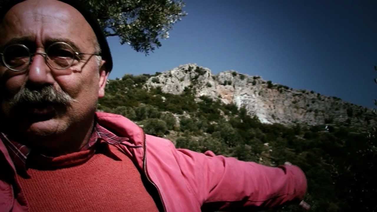 Sevan Nişanyan Kaya Mezar A&ccedil;ılışı