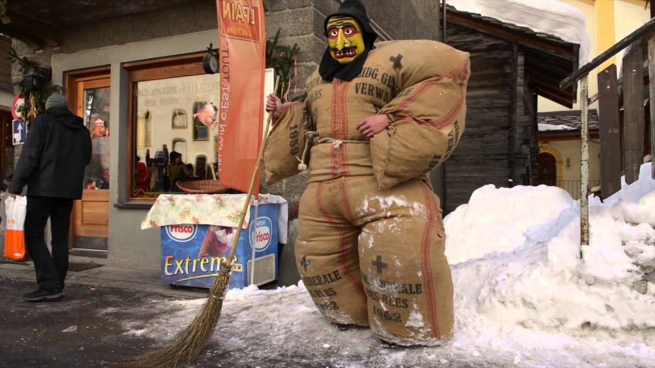 Derrière les masques du Carnaval d'Evolene