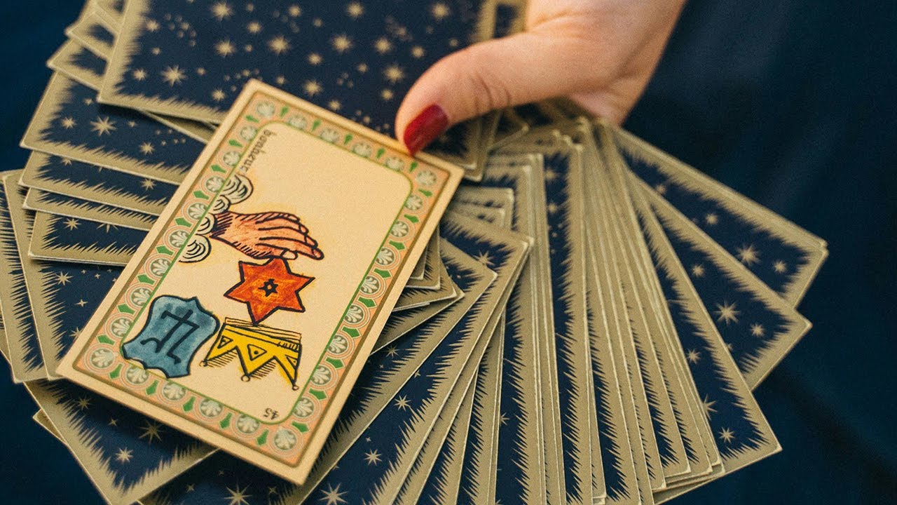 PISCES   - SOMEONE HAS CHANGED THEIR MIND ABOUT YOU  PISCES  LOVE TAROT READING