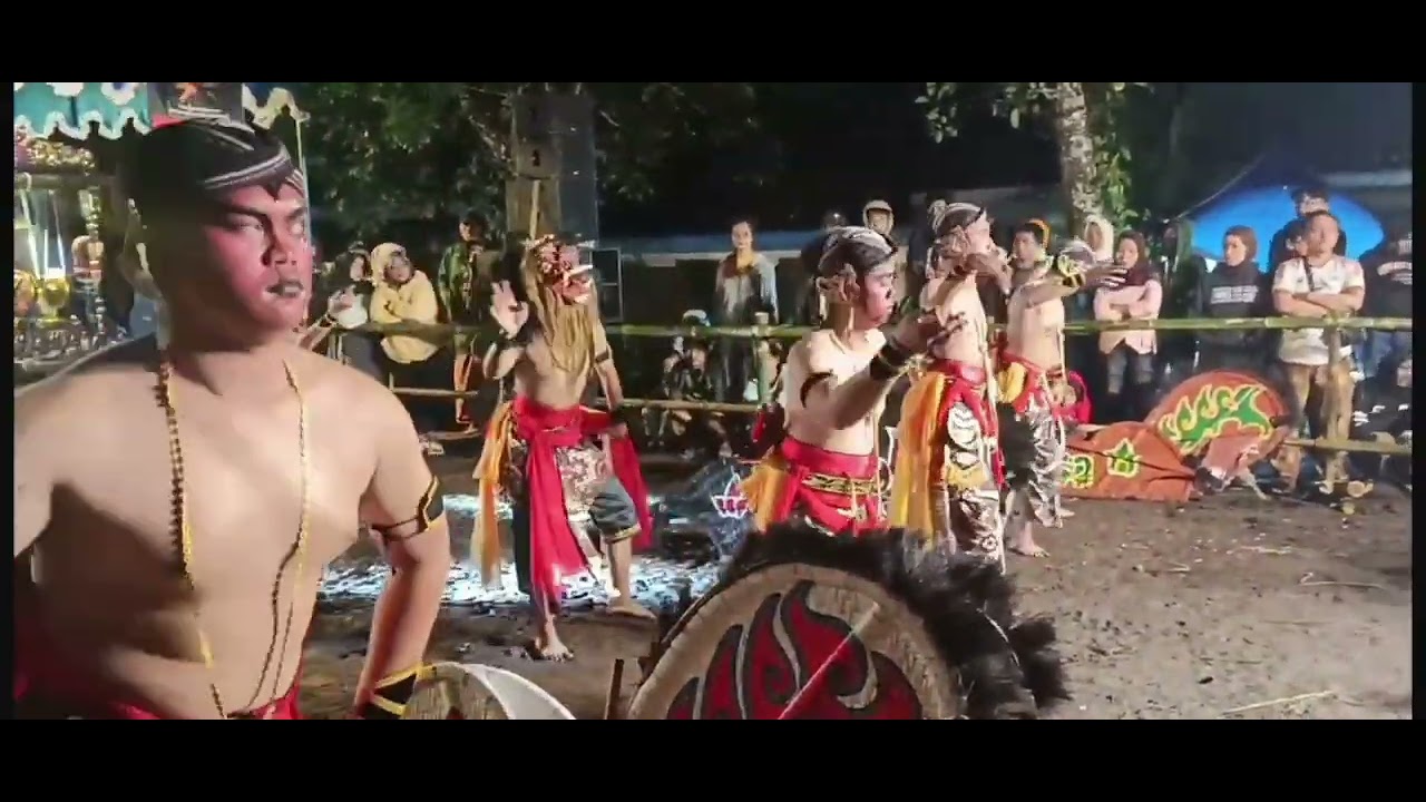 Jathilan ganas khas lereng merapi