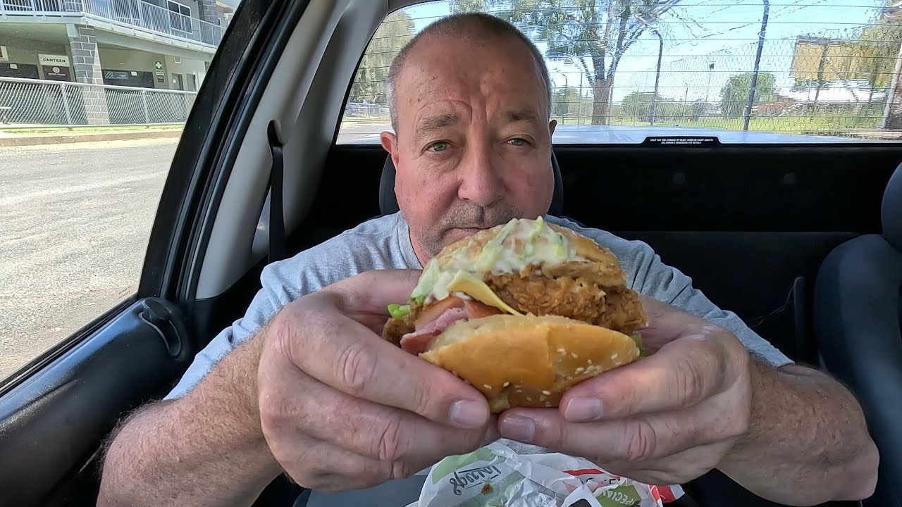 Бургер Zinger Works от KFC