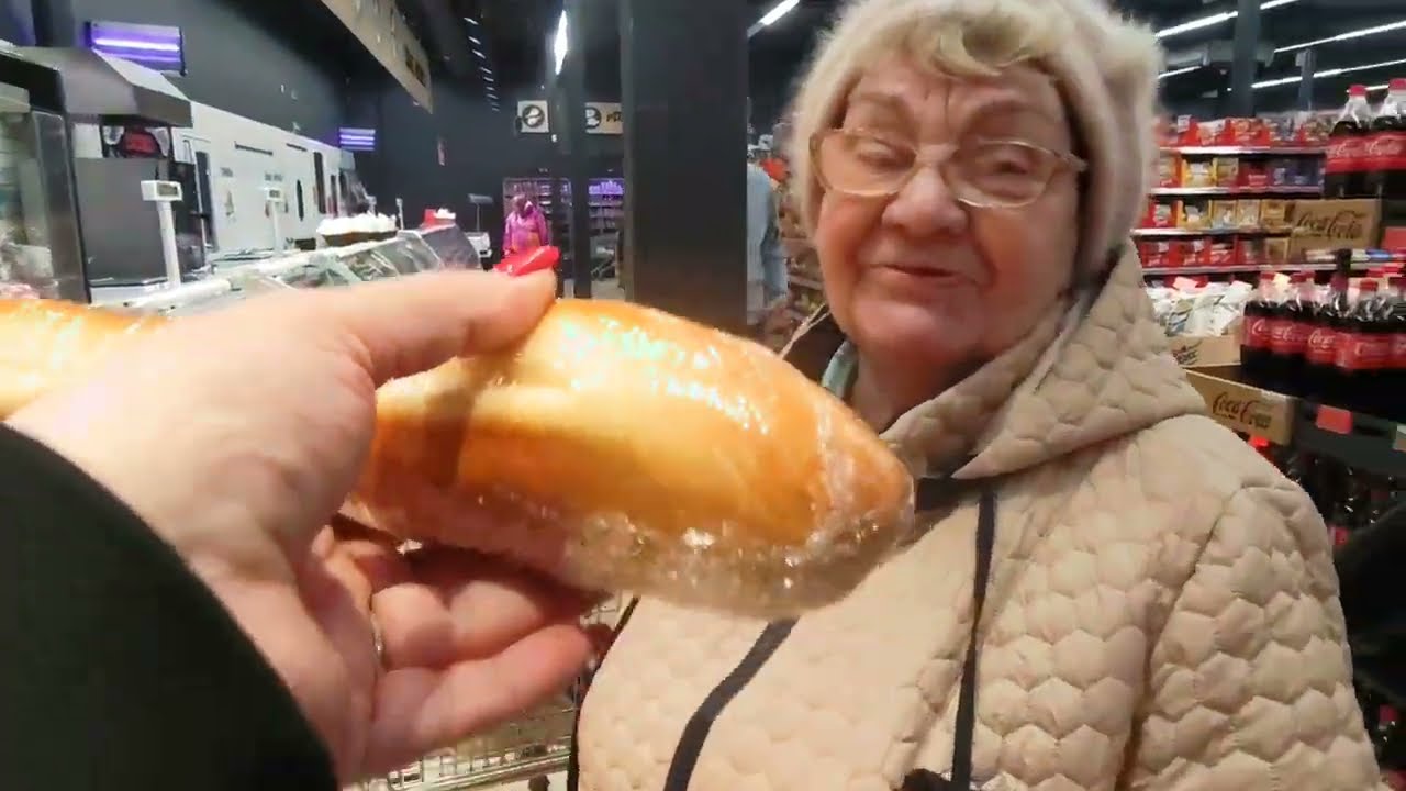 Покупки с мамой.