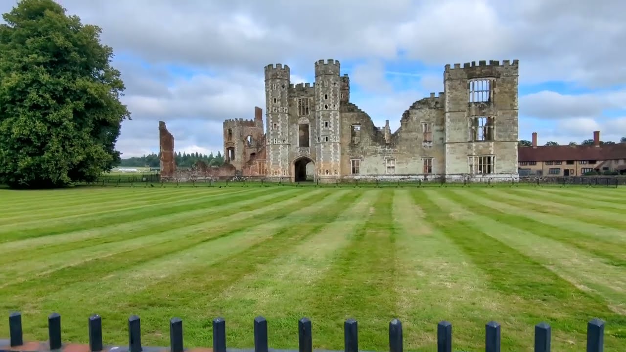 Exploring a abandoned Norman Castle in Sussex