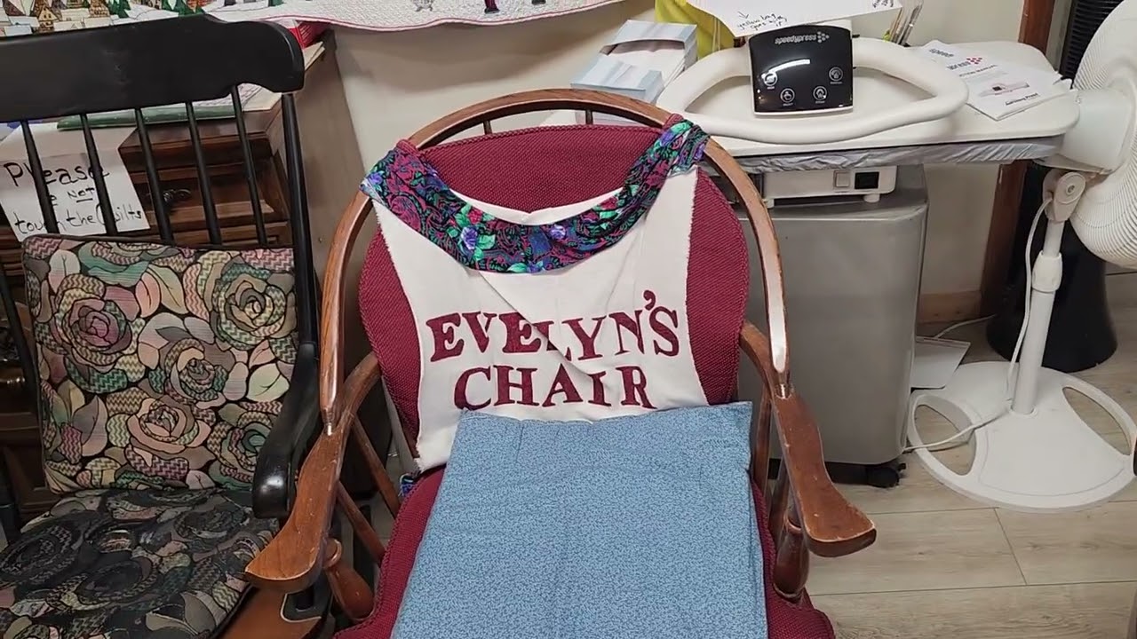 I was out exploring in Florida and came across the Levy County Quilt Museum. If you quilt enjoy!