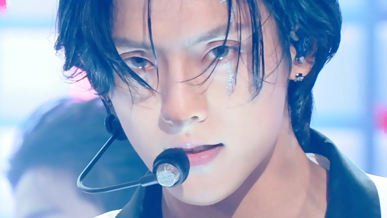 BOOM : HUTA(이민혁)  @Music Bank 220701