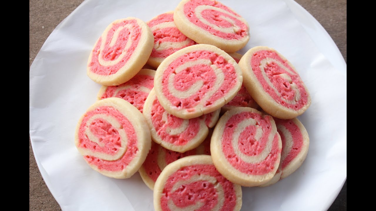 Peppermint Pinwheel Cookies Recipe | sweetco0kiepie