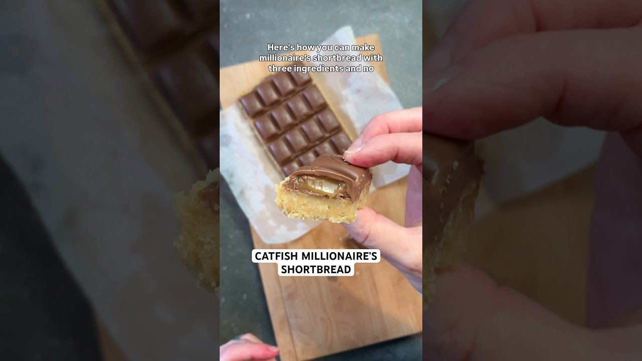 #millionairesshortbread #caramelshortbread #hack #bakeyoursweettime #thecaketoonist