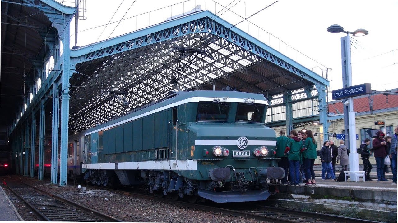 La CC 6558 sur le train des lumières